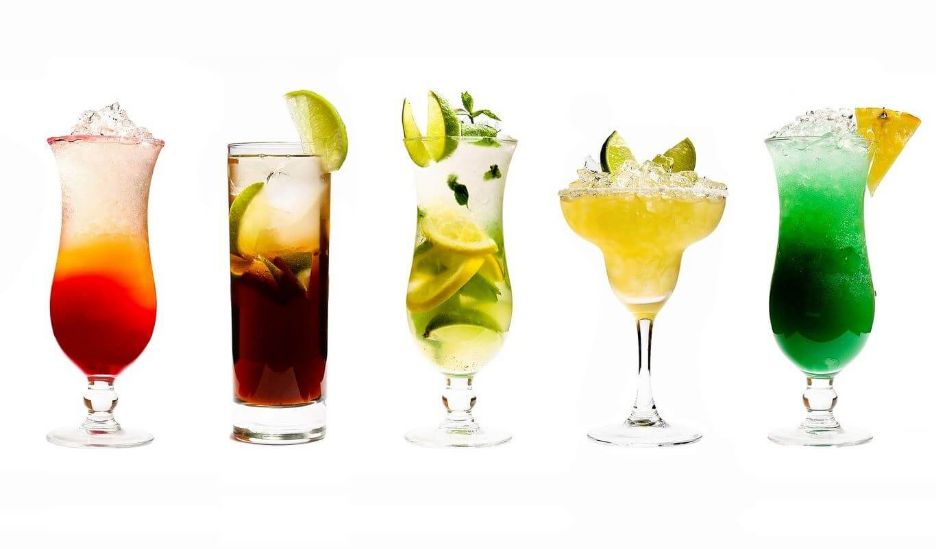 Alkohol -  częste mity oraz naturalne metody aby zapobiec negatywnym dla organizmu konsekwencjom spożywania alkoholu